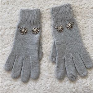 Light gray “jeweled” gloves